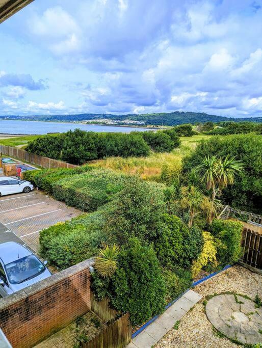 Villa Coastal Retreat In Carmarthenshire Llanelli Esterno foto
