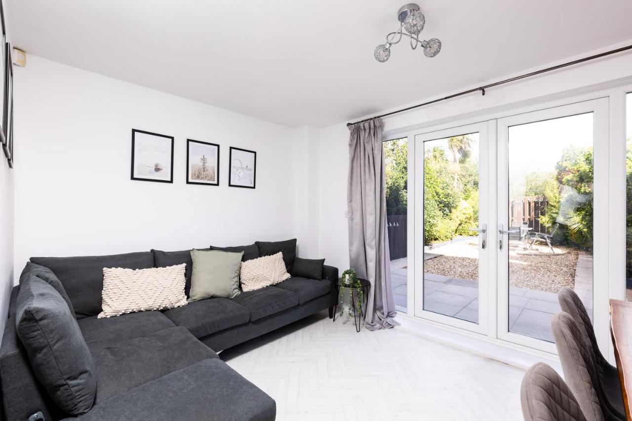 Villa Coastal Retreat In Carmarthenshire Llanelli Esterno foto